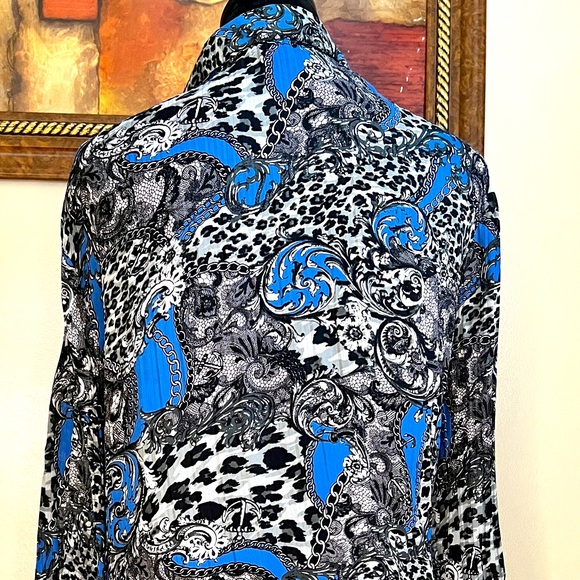 Women’s blouse - Picture 2 of 3